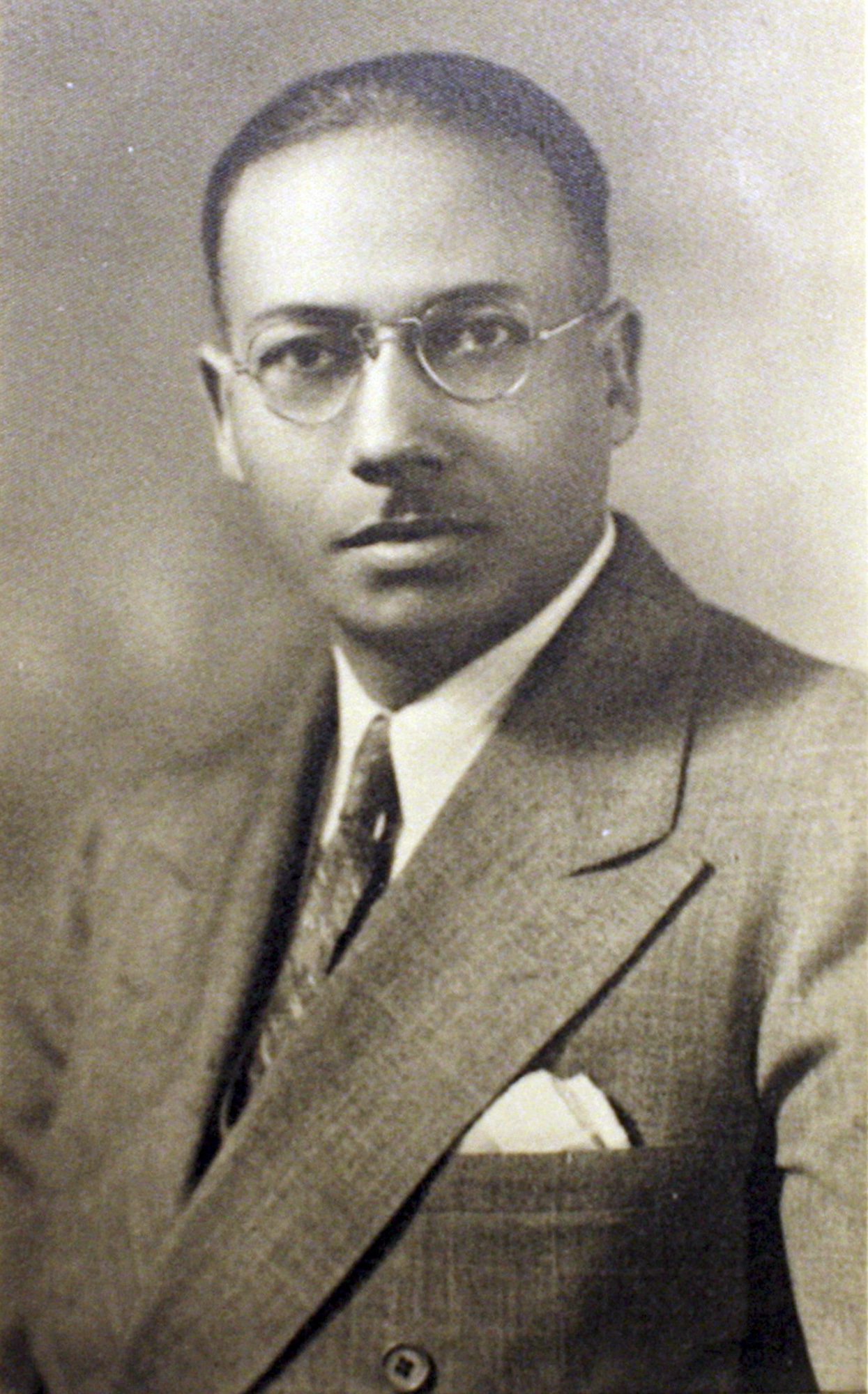 LORENZO TURNER; 1940-1941